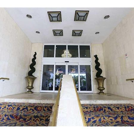 Castle Beach Resort Apartment Маями Бийч Екстериор снимка