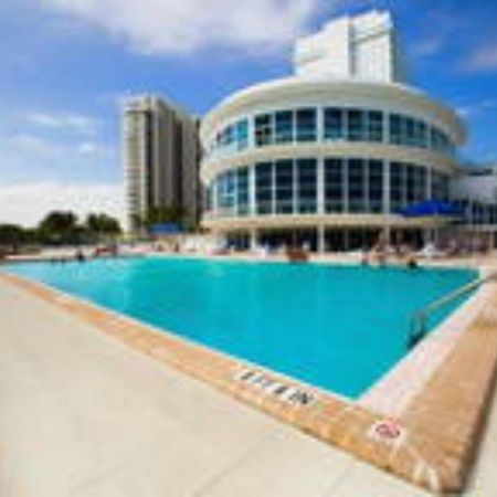 Castle Beach Resort Apartment Маями Бийч Екстериор снимка