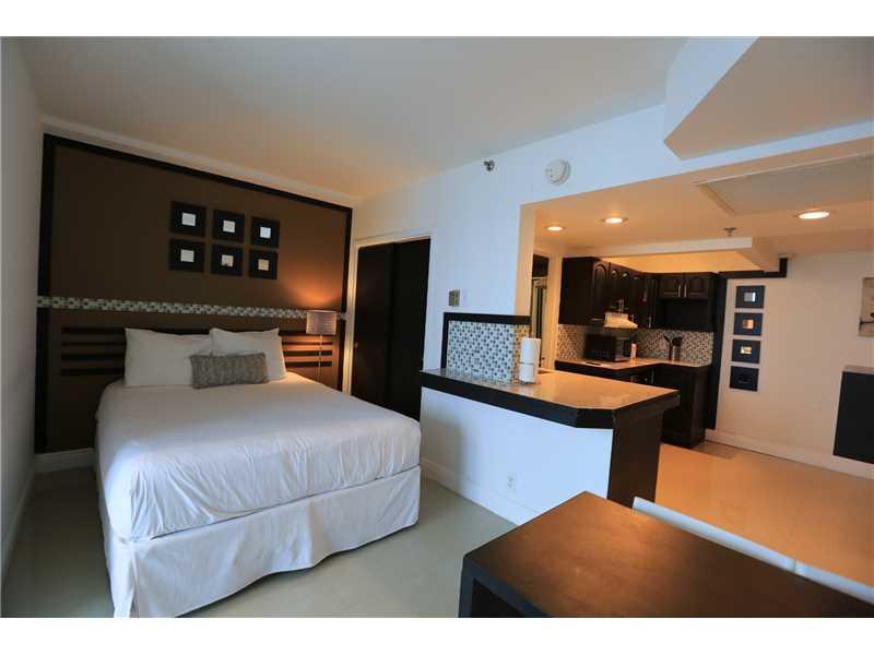 Castle Beach Resort Apartment Маями Бийч Екстериор снимка