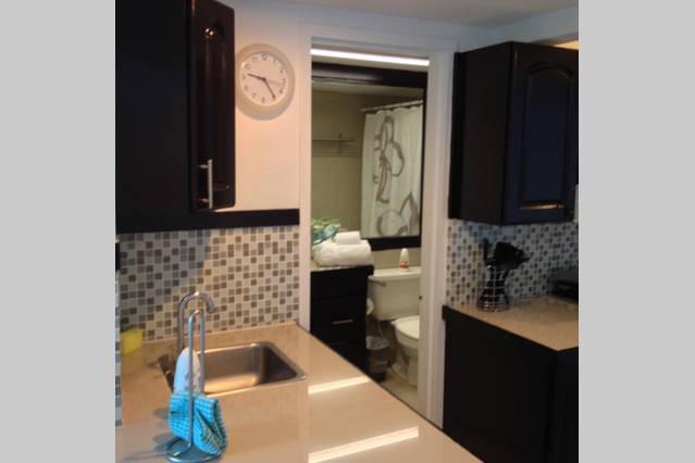Castle Beach Resort Apartment Маями Бийч Екстериор снимка